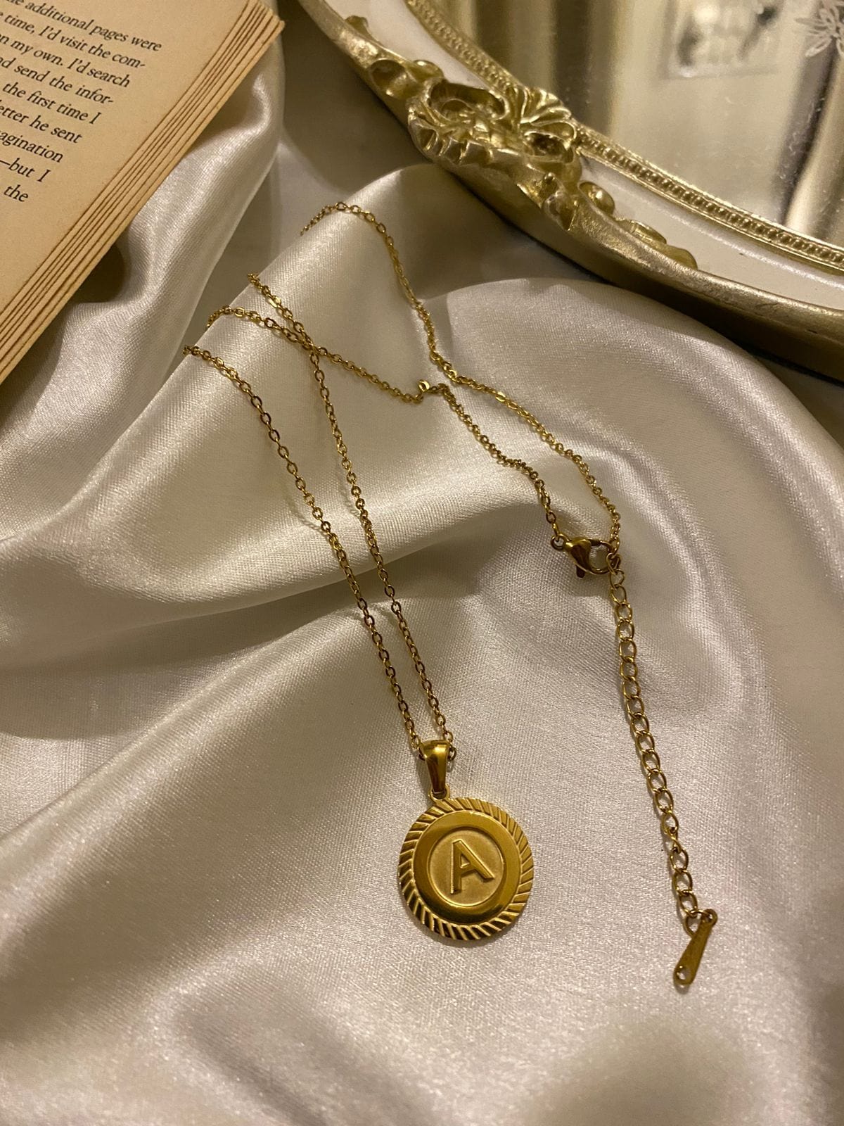 Engrave Delights Curve Molten Gold Neckchains (A-Z)