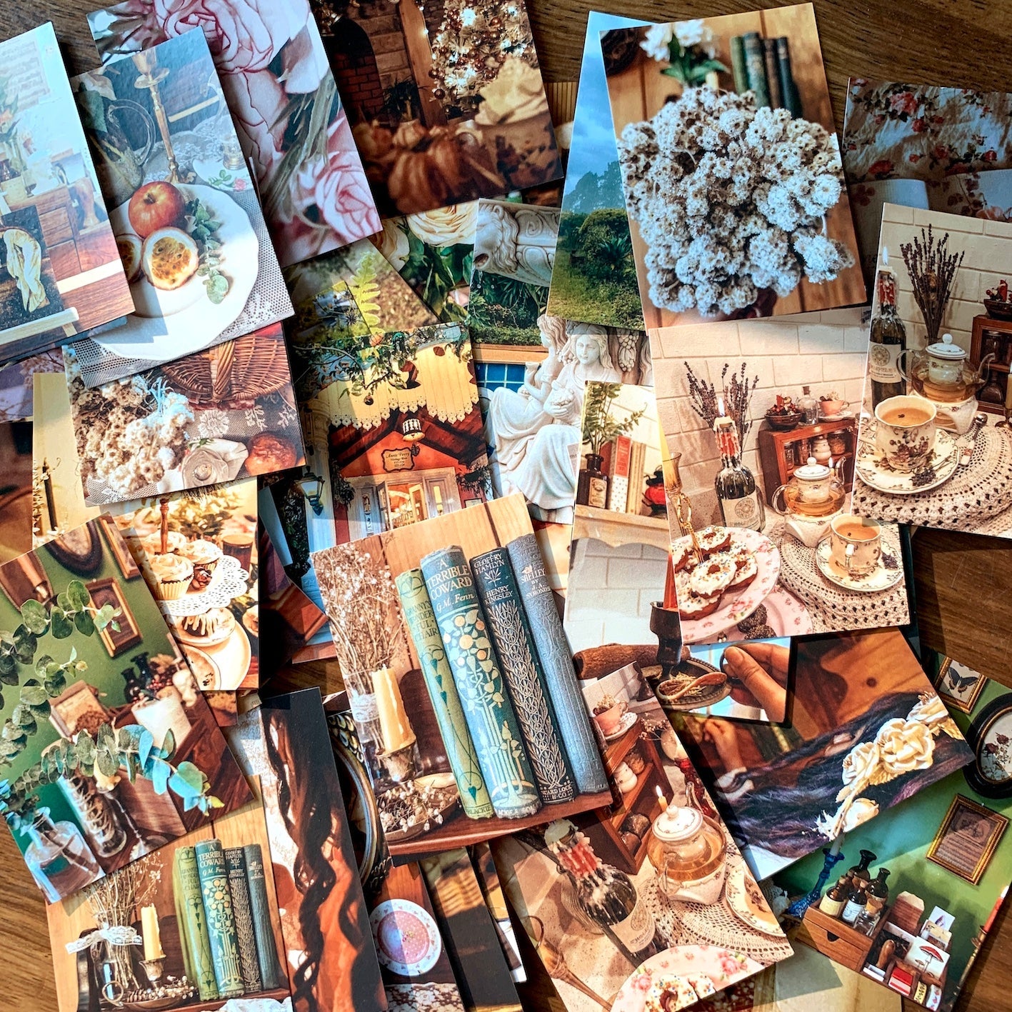 Cozy Aesthetics (Stickers in a Tin Box) by Candle La Fleur