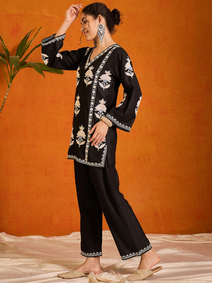 Aiza Cotton Kashmiri Kurta Co-ord Set