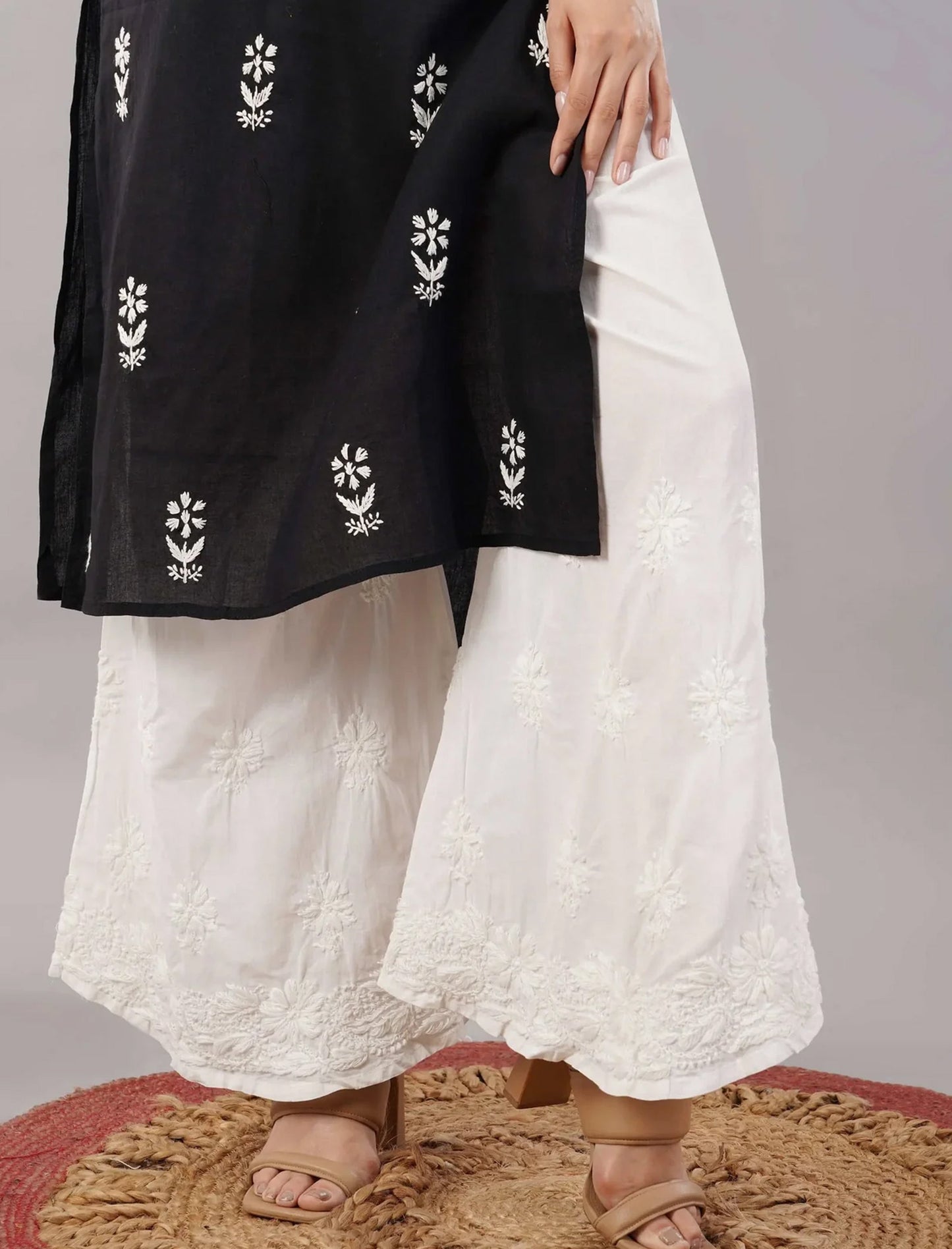 Zainul Monochrome Chikankari Kurta