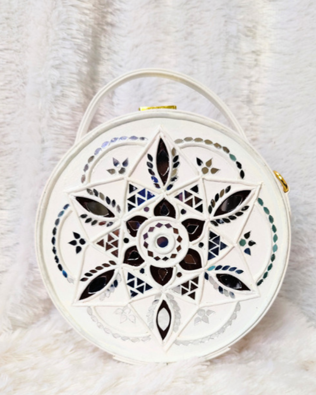 Mandala Lippan Art Handcrafted White/Black Circle Box Bag