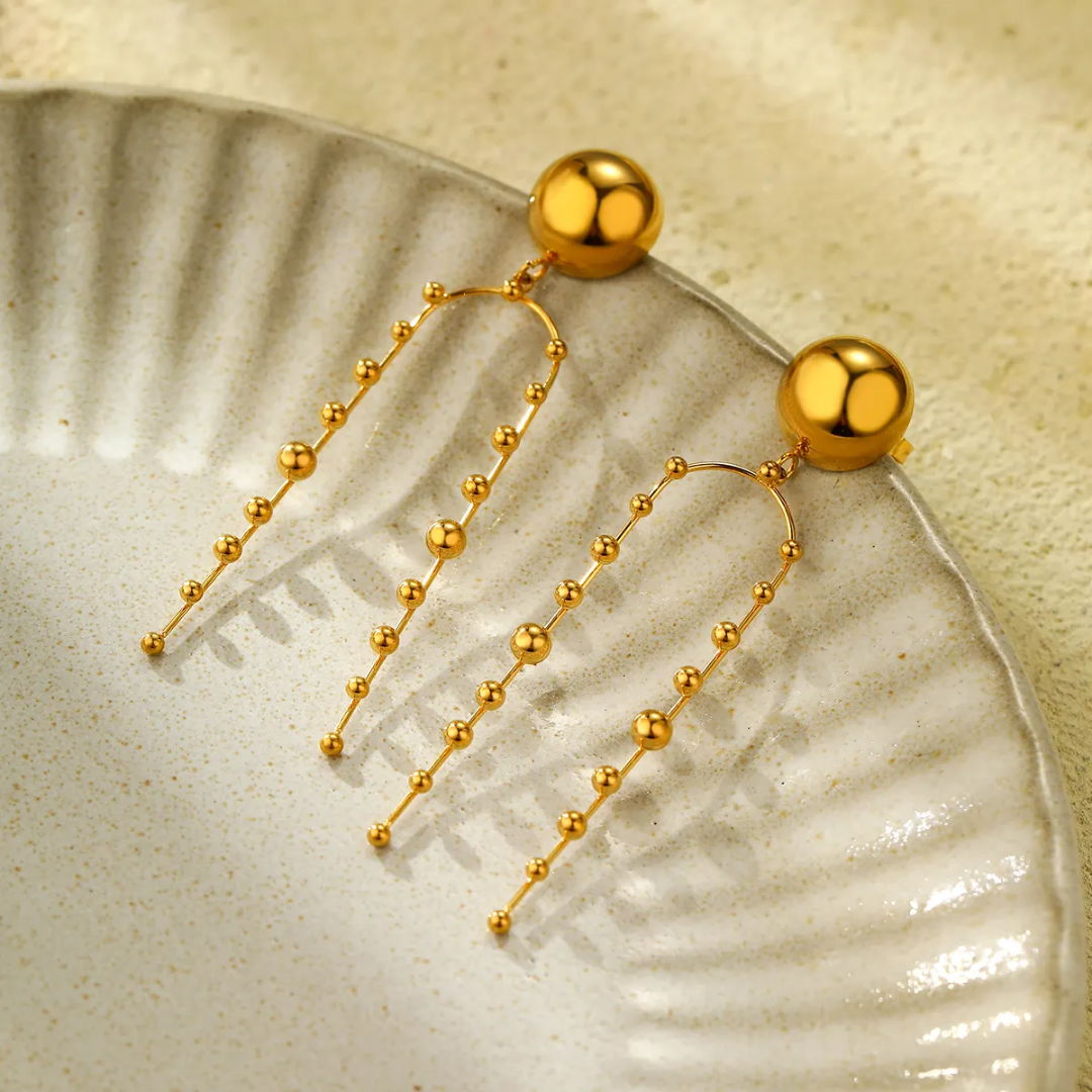 That Minimal Girlie Danglers