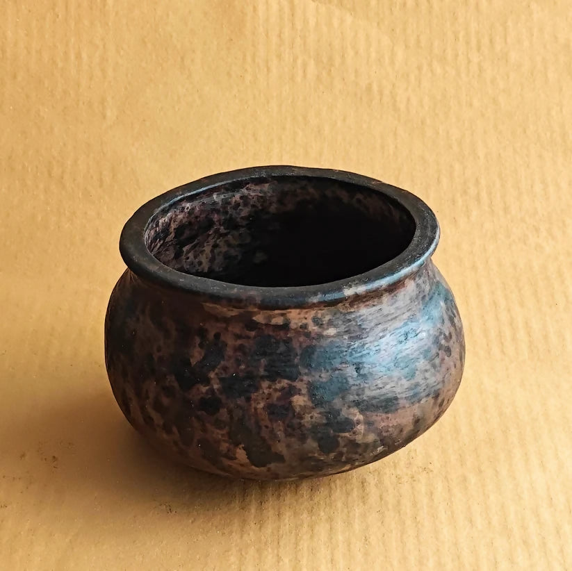 Larnai Black Pottery Vase