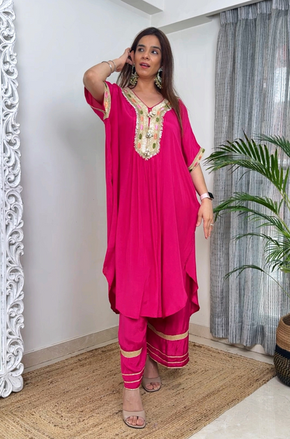 Raas Solid Batwing Sleeves Two Piece Set