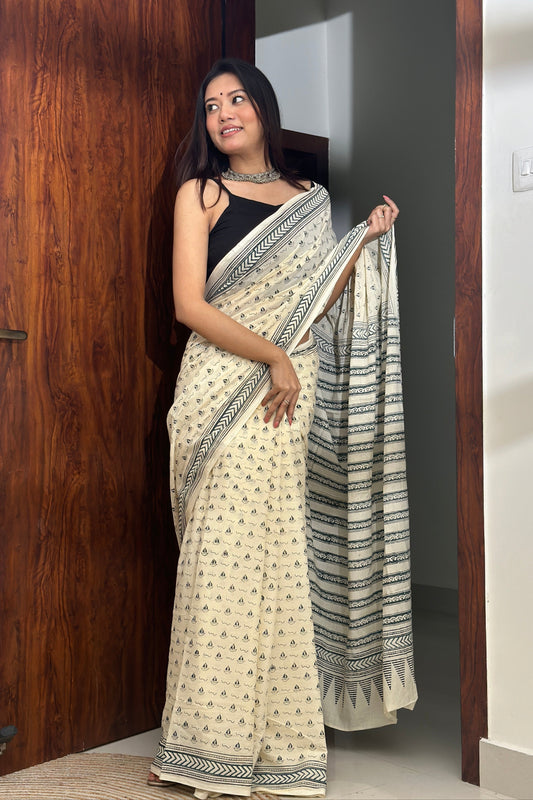Kagaj Ki Kashti Cotton Mulmul Saree