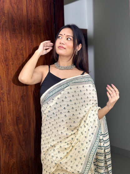 Kagaj Ki Kashti Cotton Mulmul Saree