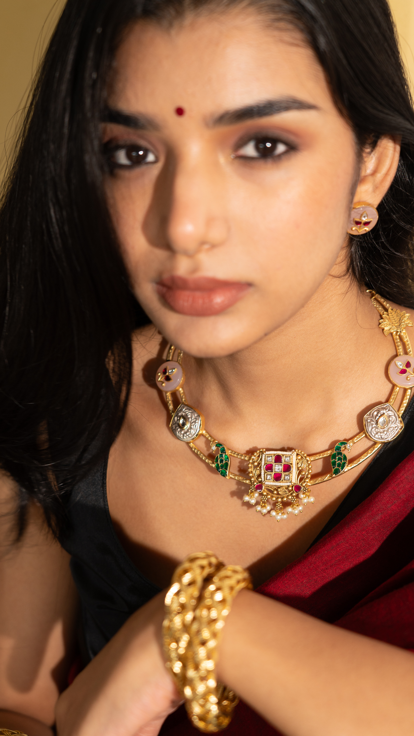 Kusha Necklace and Earrings Gold Set