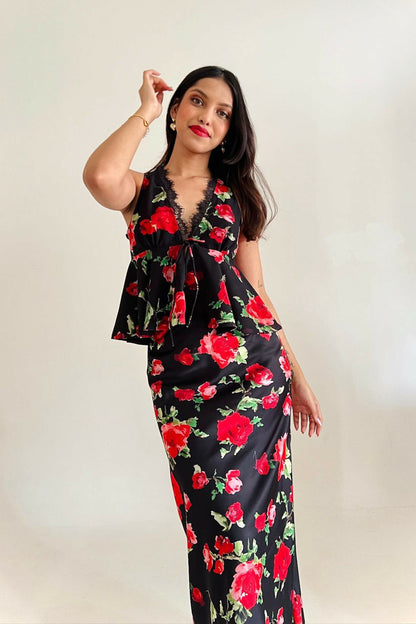 ValentinaSkirtcopy-03_a2d1101f-9728-43c9-8d30-7d499b2e26c3