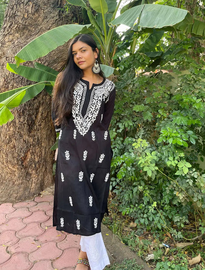 Zainul Monochrome Chikankari Kurta