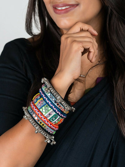 Ishanvi Bangle Set