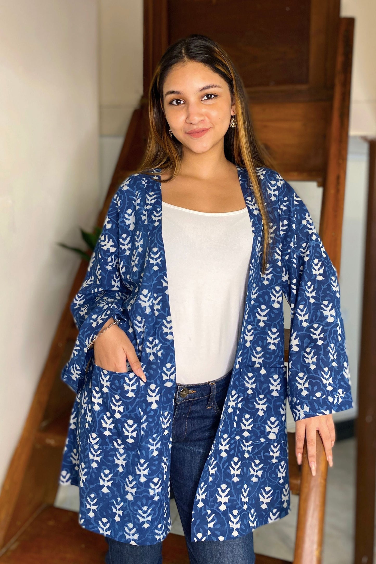 Indigo Hand-Printed Geometric Cotton Freesize Unisex Shrug