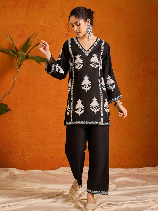 Aiza Cotton Kashmiri Kurta Co-ord Set