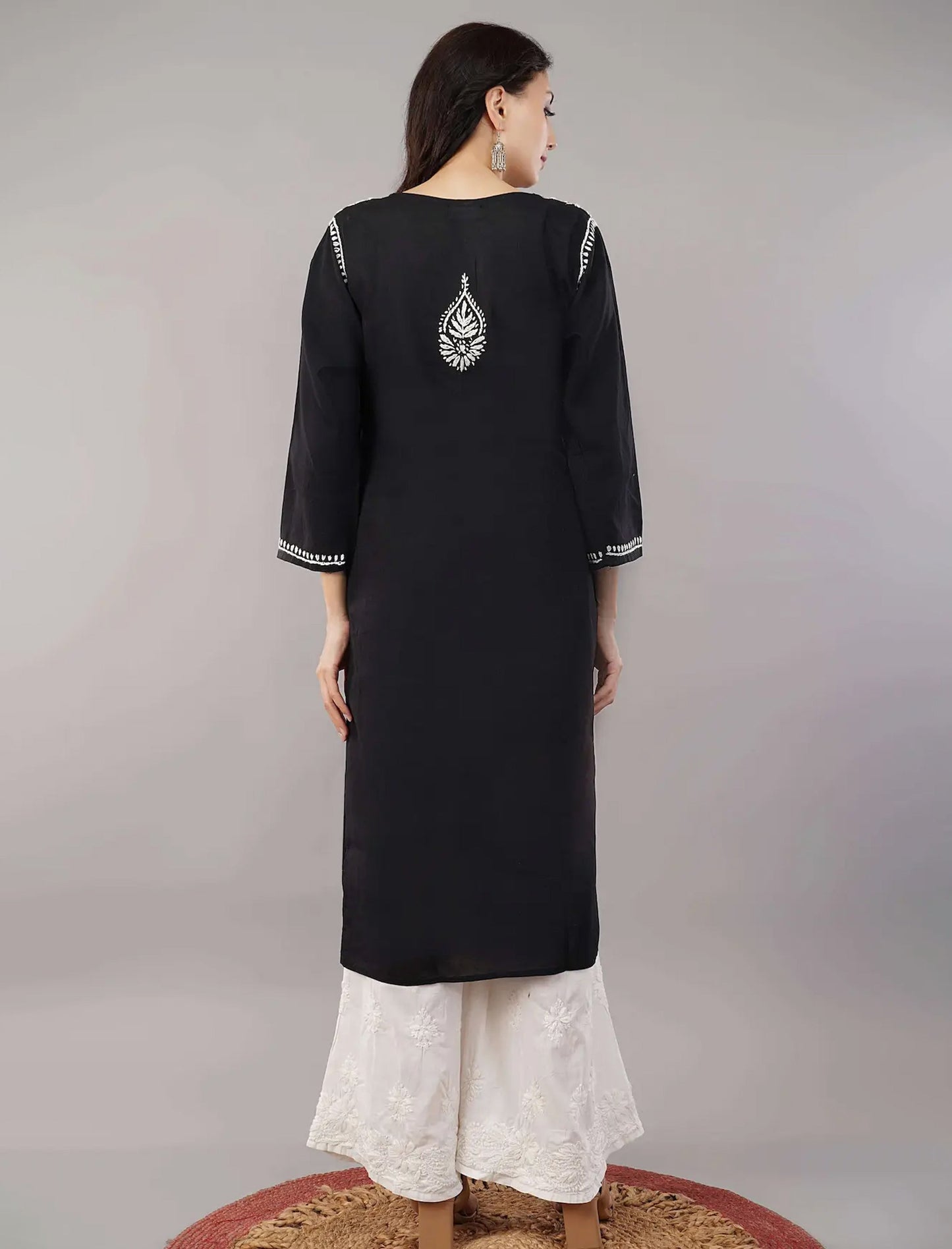 Zainul Monochrome Chikankari Kurta