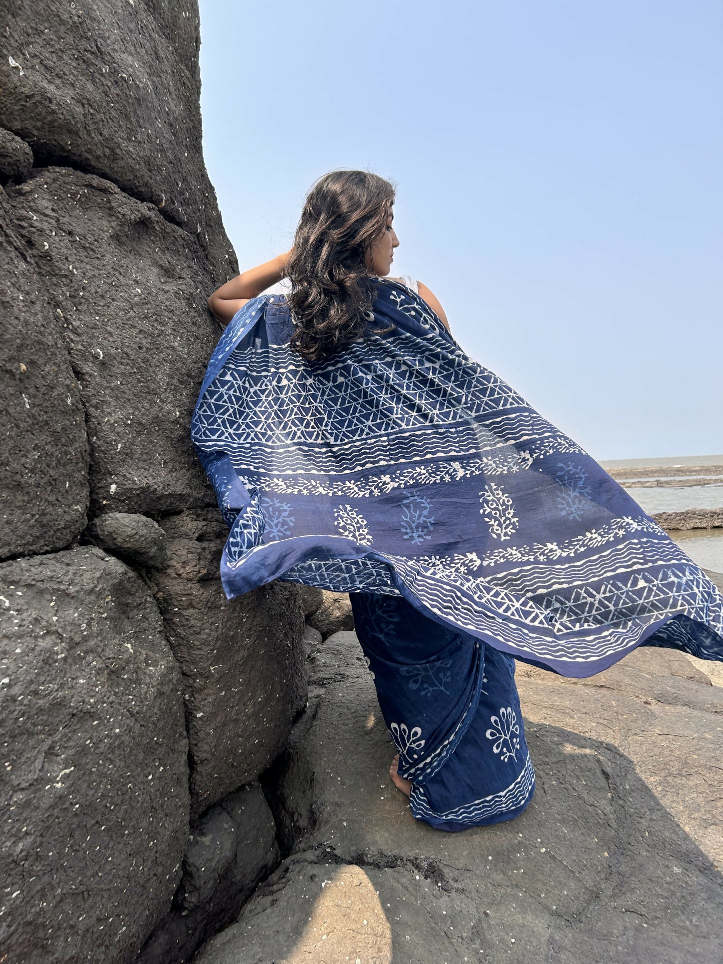 Indigo Six Petals Cotton Instantwear Pocket Saree