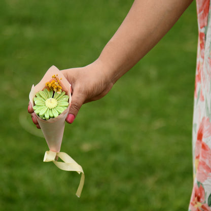 Scanted Candle Daisy Bouquet