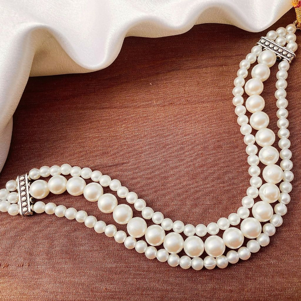 Darling Pearl Choker