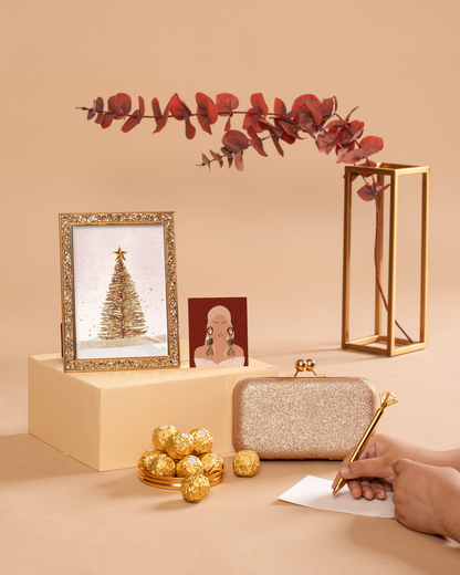 Gleam In Merriest Gold Hamper