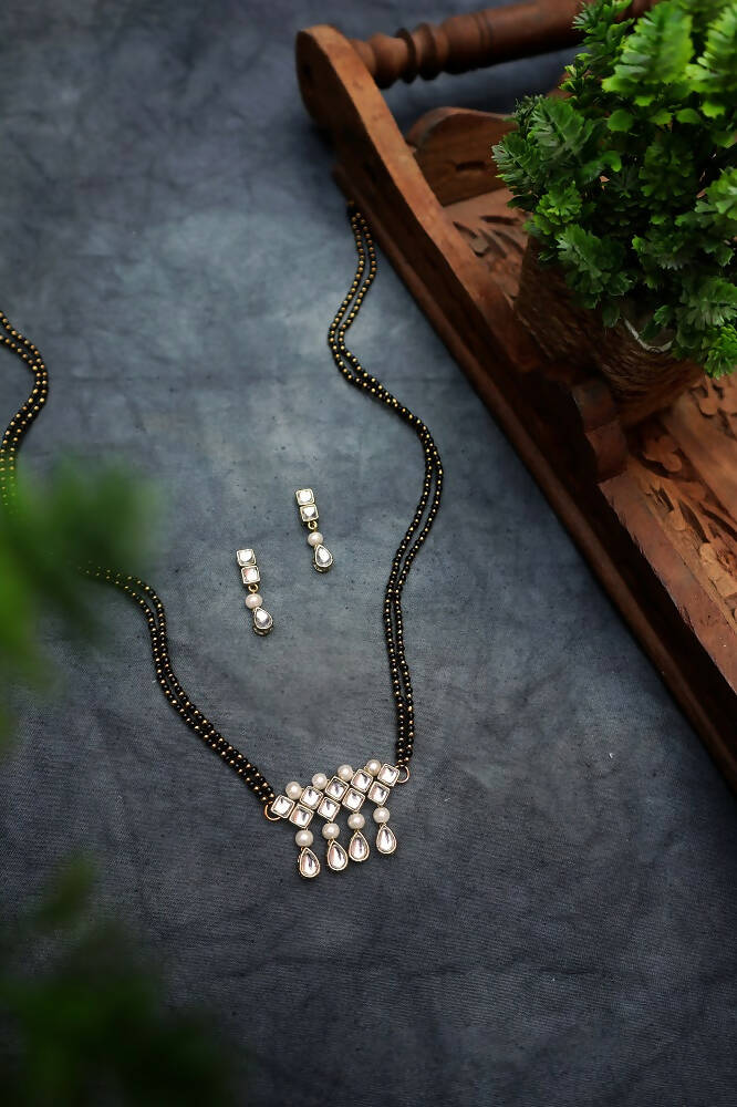 Kundan and Pearl Mangalsutra Neckpiece