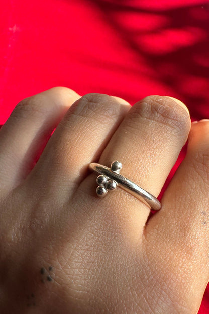 Dhan Silver Dot Ring