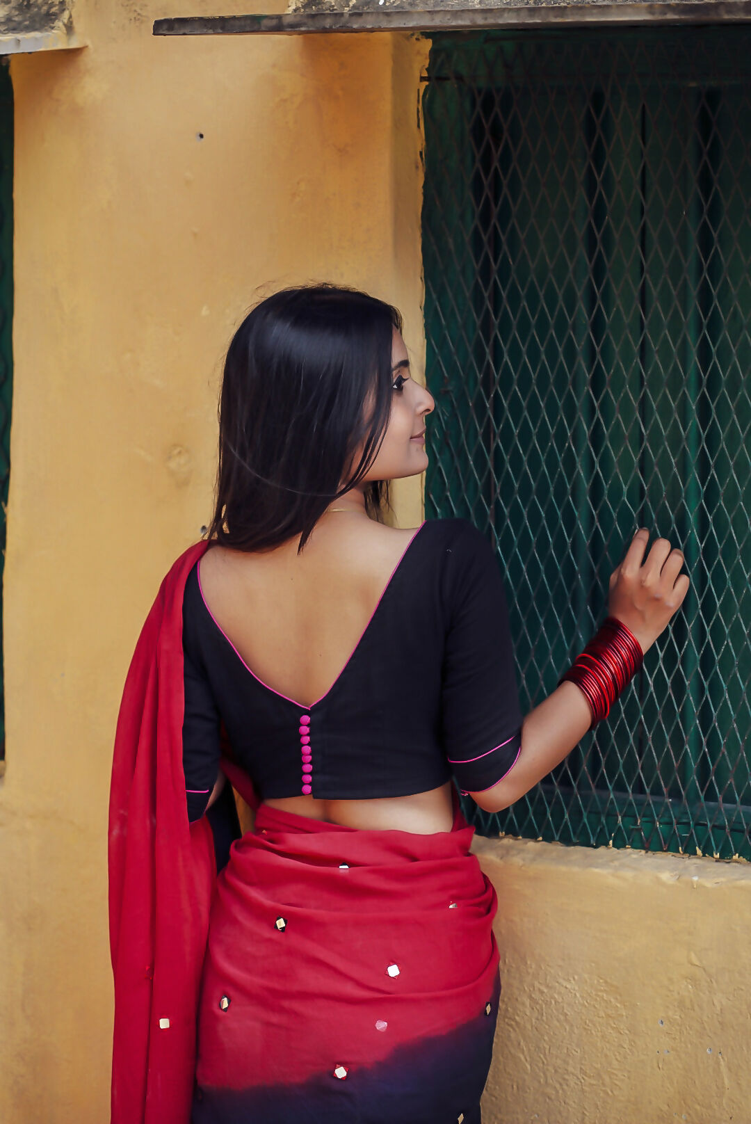 Kala Khatta Mulmul Saree