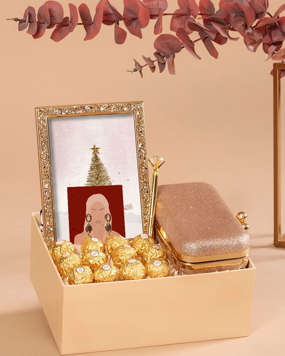 Gleam In Merriest Gold Hamper