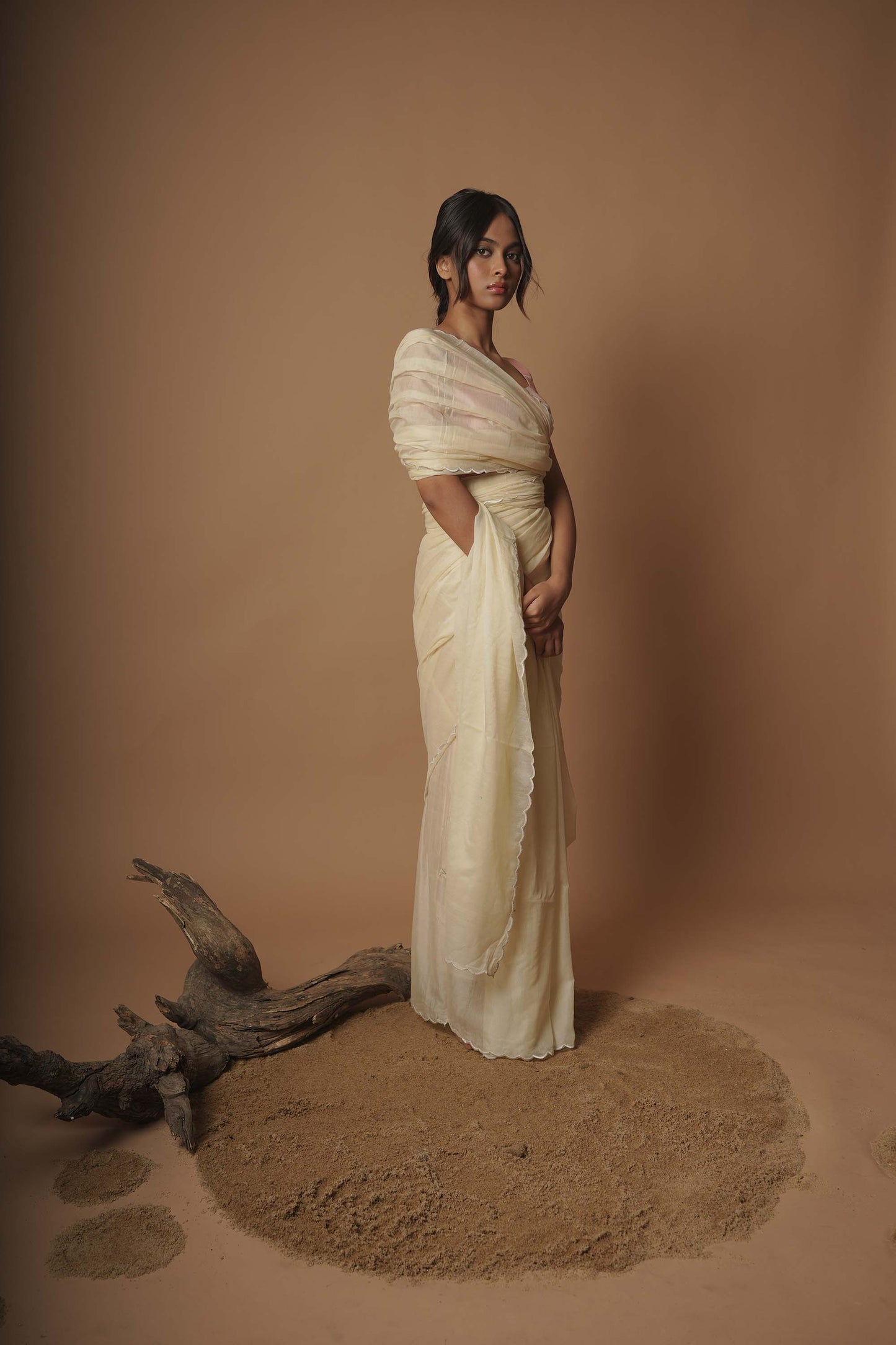 Cascading Moonlight White Scallop Border Saree