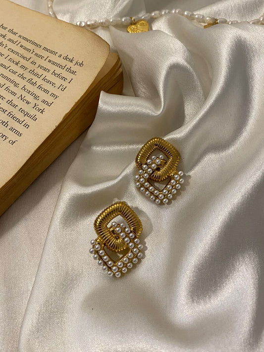 Diana Pearl Earrings