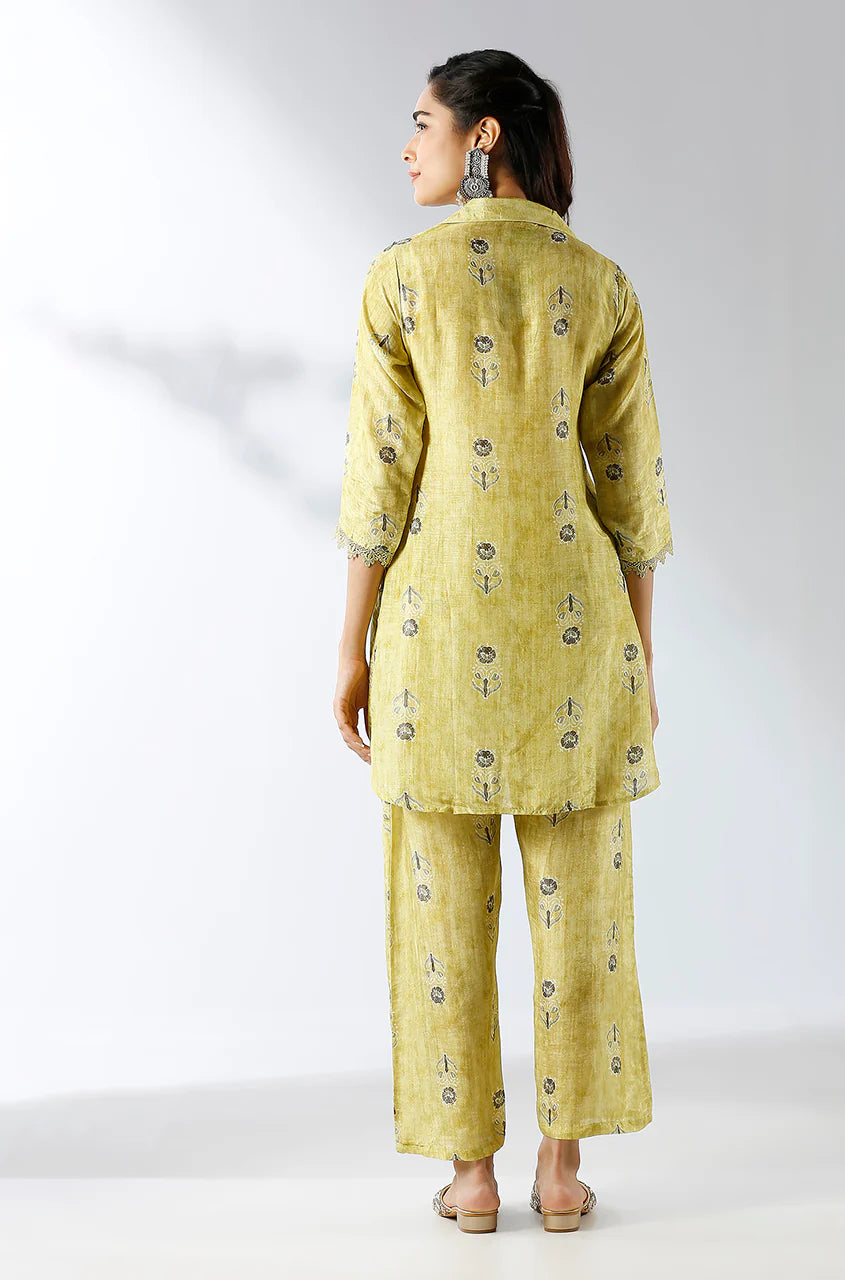 Collared Printed Two Piece Kurta Set