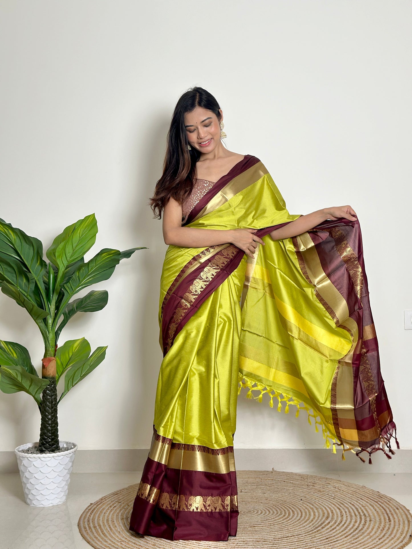 Lime Green Handwoven Silk Saree