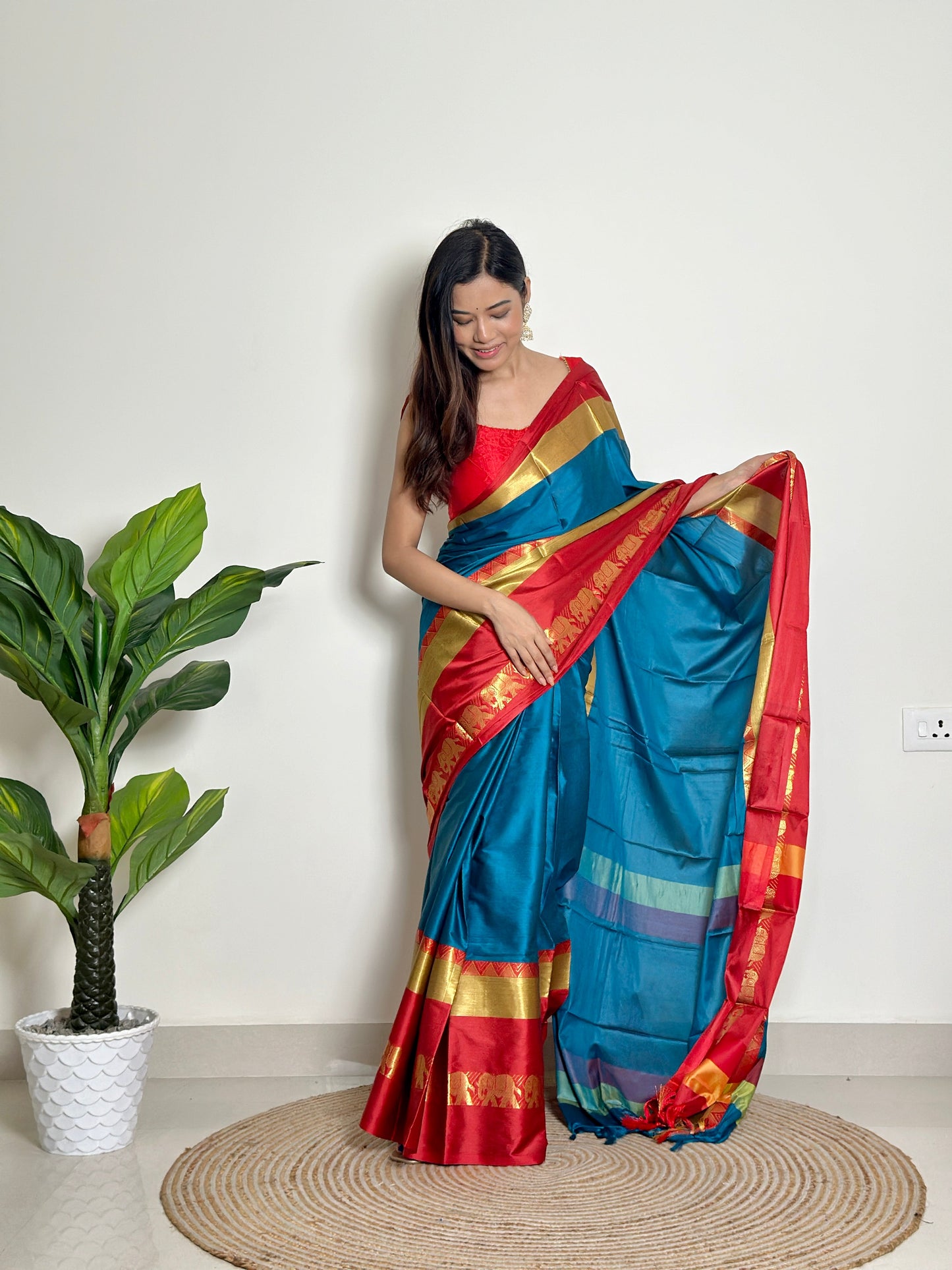 Vibrant Blue Handwoven Silk Saree