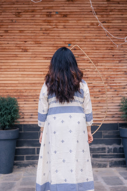 Saiya Handloom Embroidered A-line Kurta