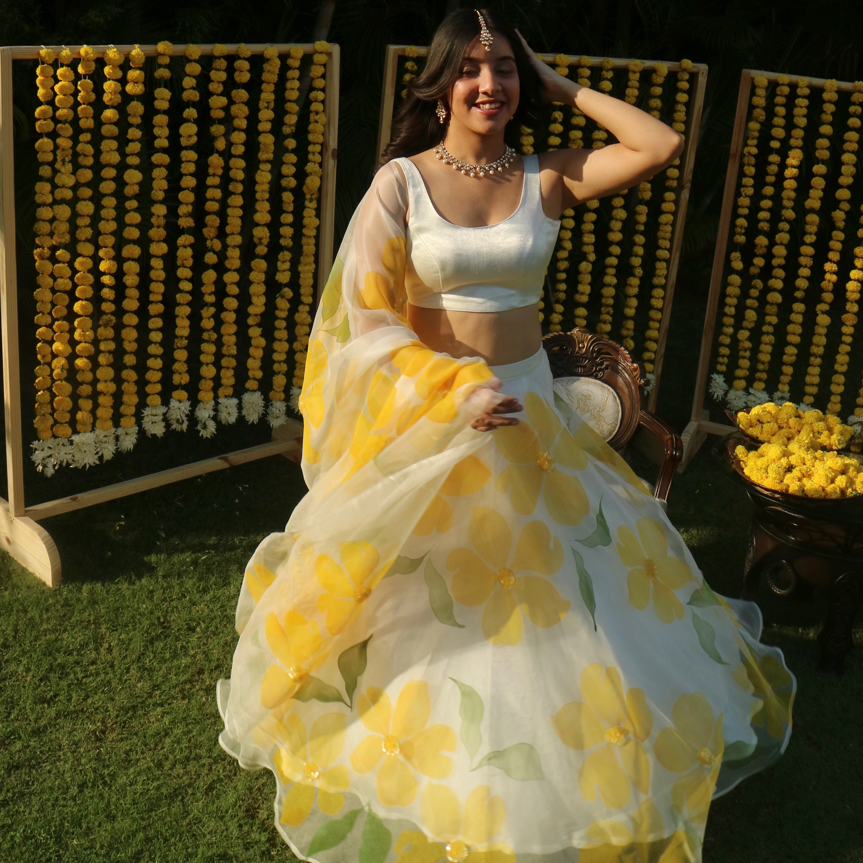 Simple and elegant. White lehenga. Yellow blouse. Yellow dupatta. Love |  Indian fashion, Indian dresses, Indian outfits