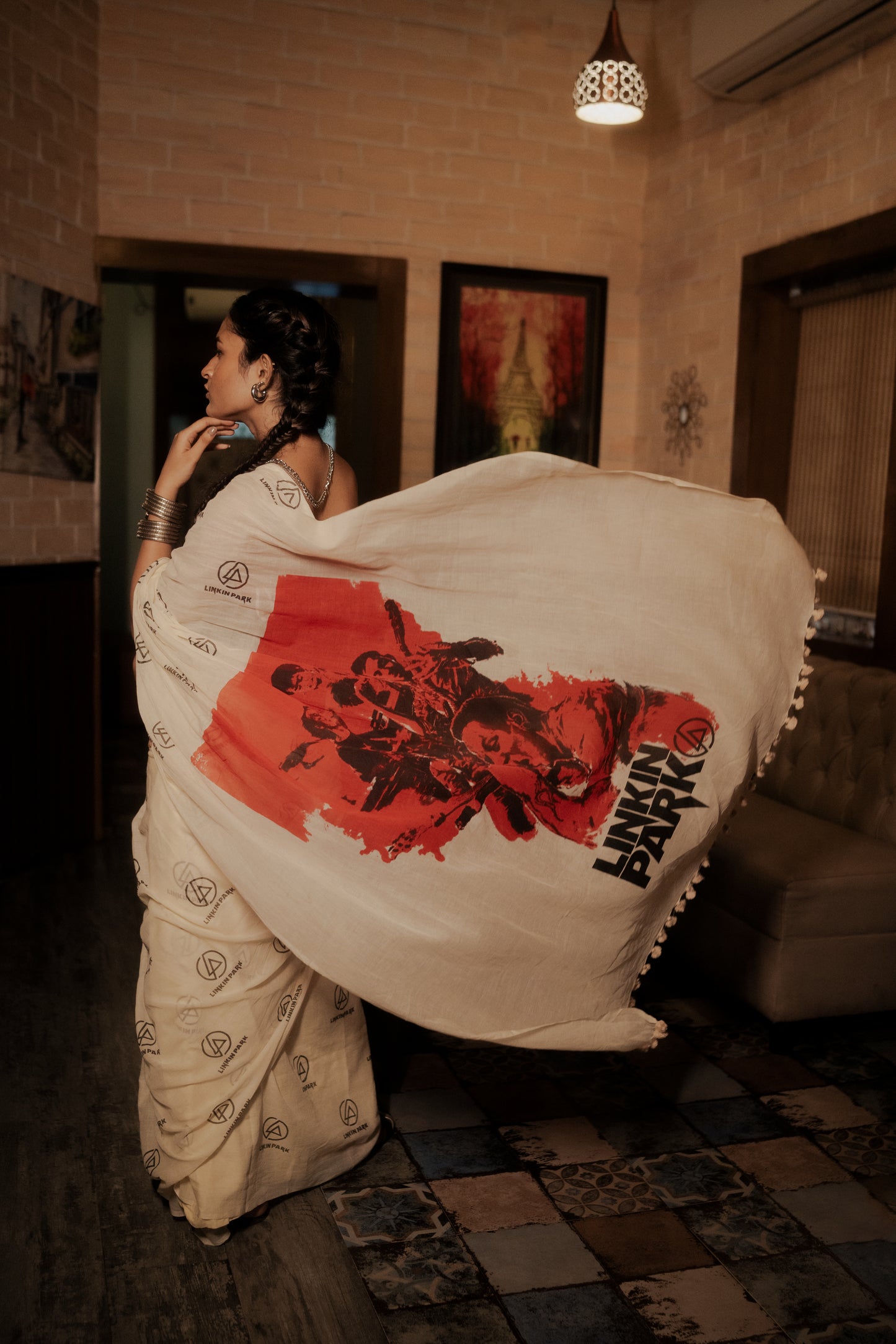 Linkin Park Off-white Cotton Saree