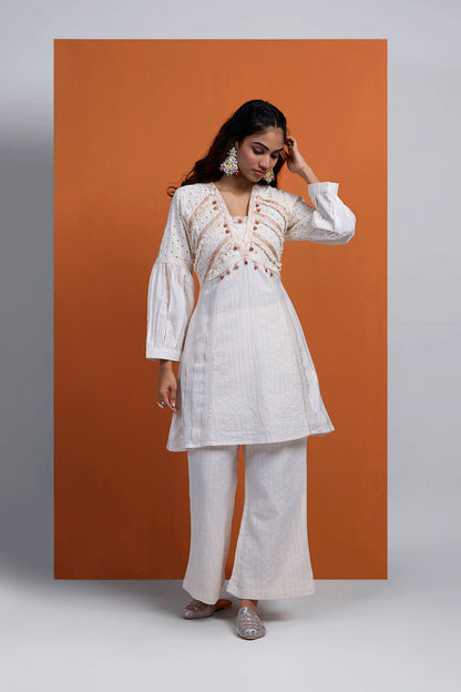 Hoor Off-White/Blush Pink Hakoba Short Kurta With Pant