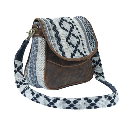 Zwede Shoulder Bag