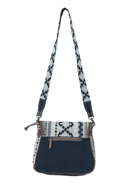 Zwede Shoulder Bag
