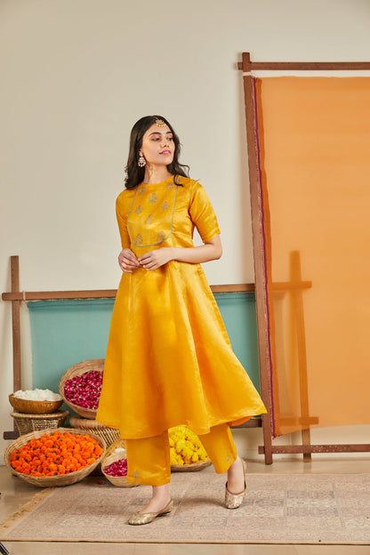 Zareen Kurta Set