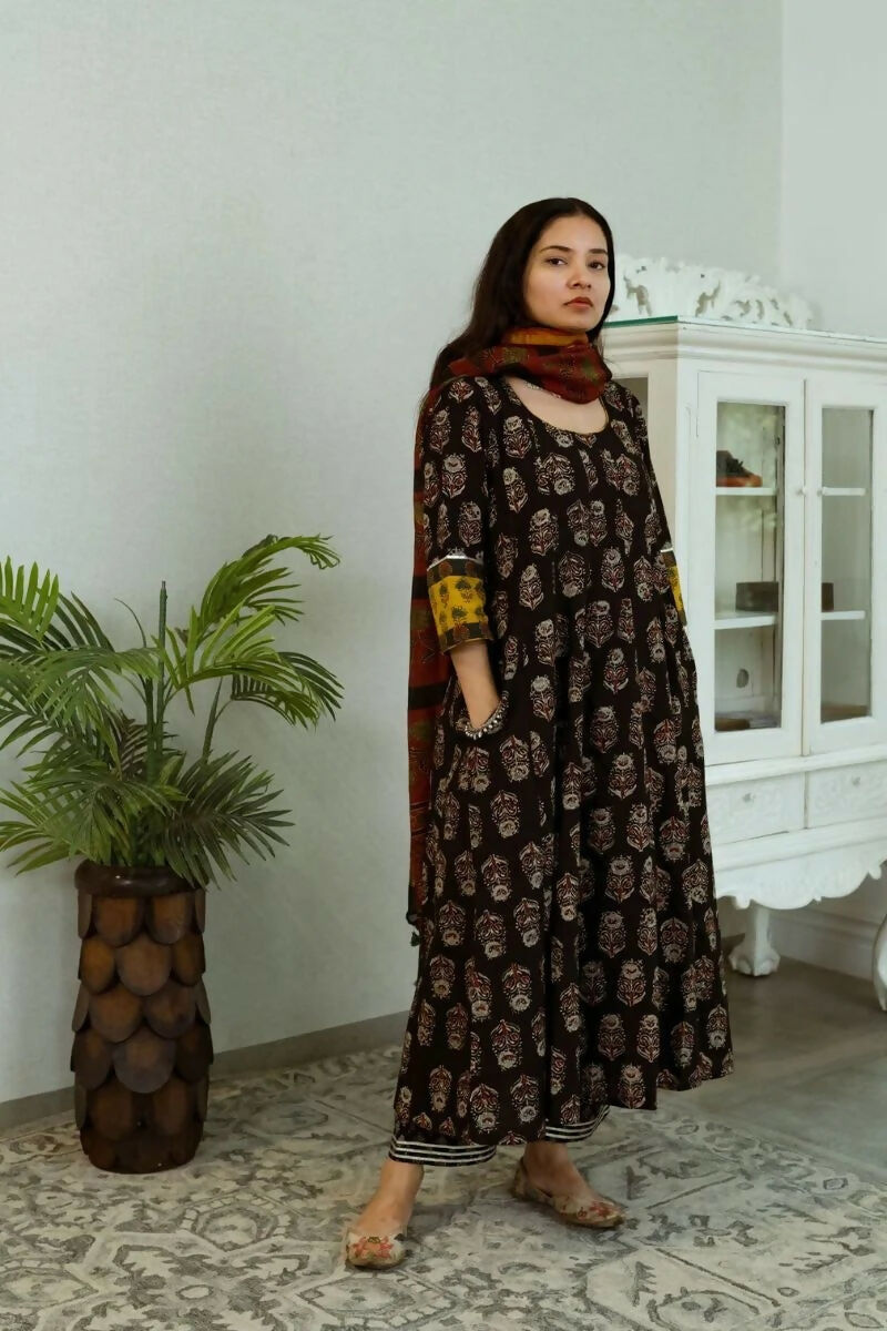 Tarz Black Kalidaar Kurta Pant Set WITHOUT Dupatta