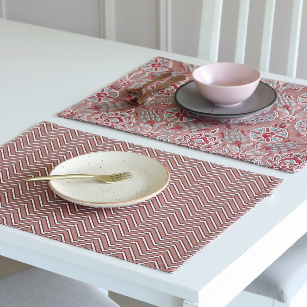Sweet Onion Wipeable & Reversible Cotton Placemats