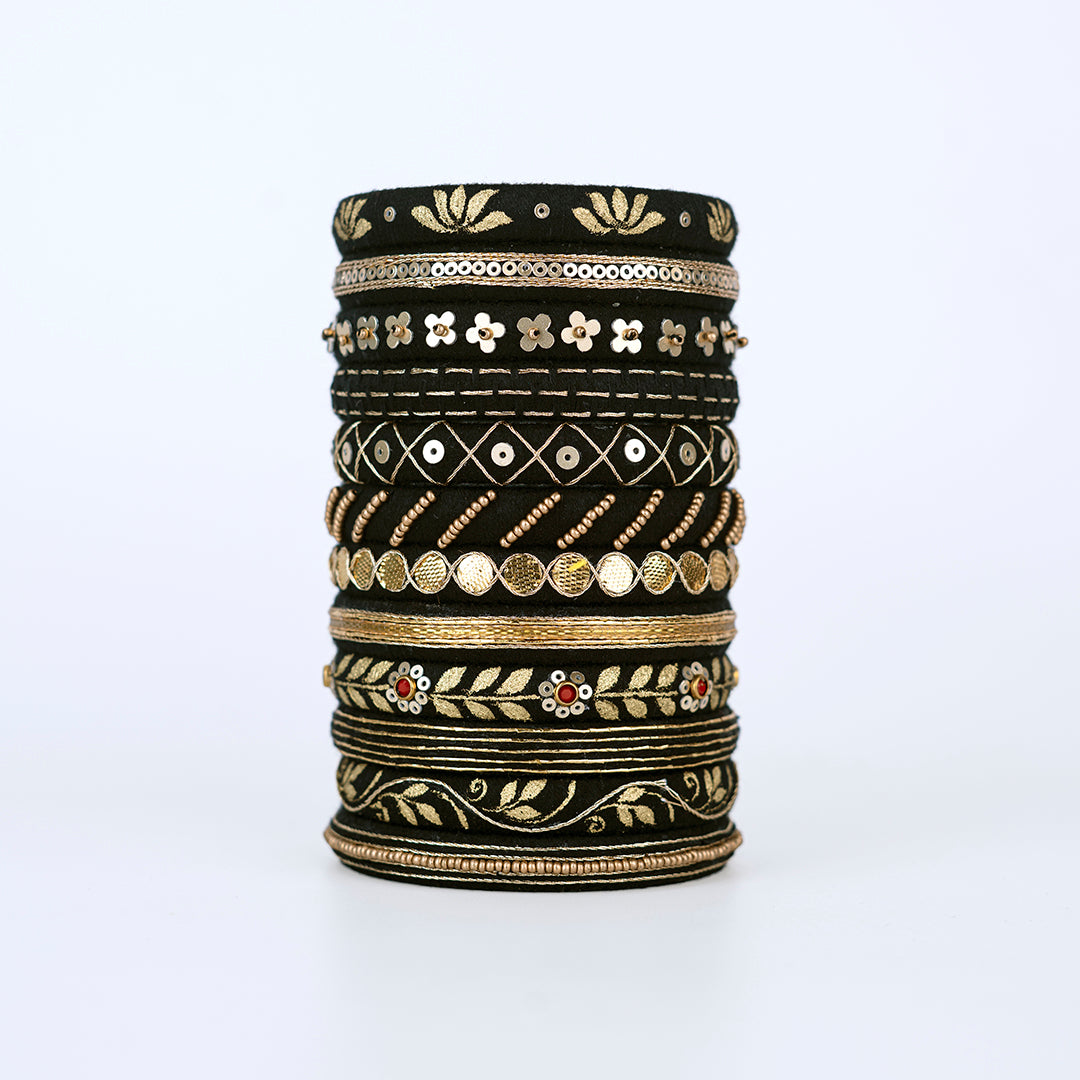 Nisha Black & Gold Bangle Set