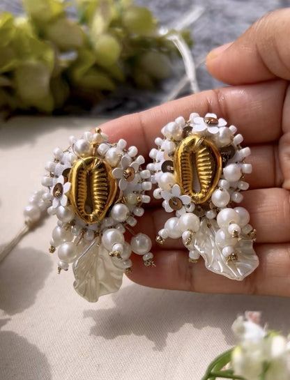 Golden Shell Earrings