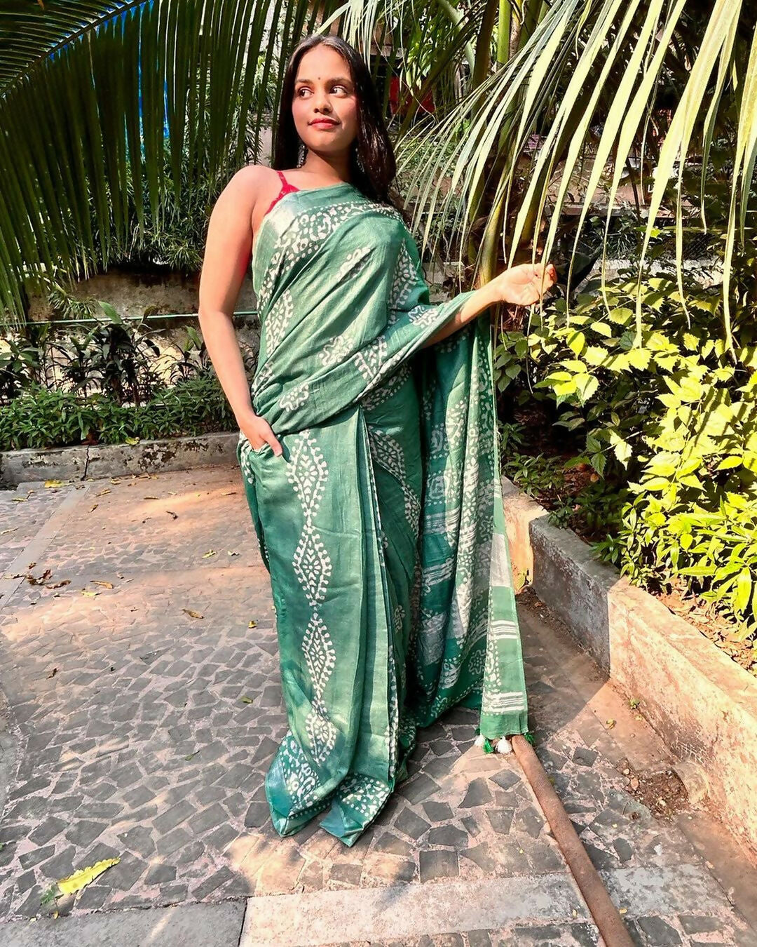 Green field Mul Cotton Ready-To-Wear Pocket Saree