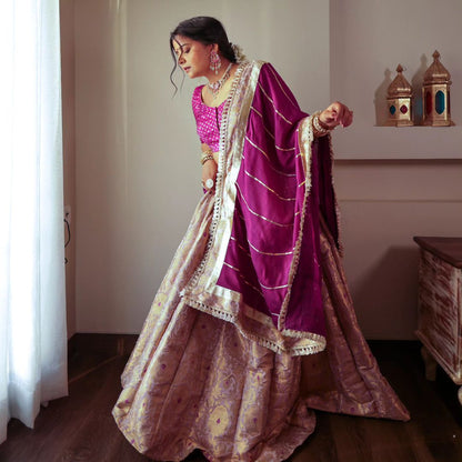 Ruhaani Lehenga