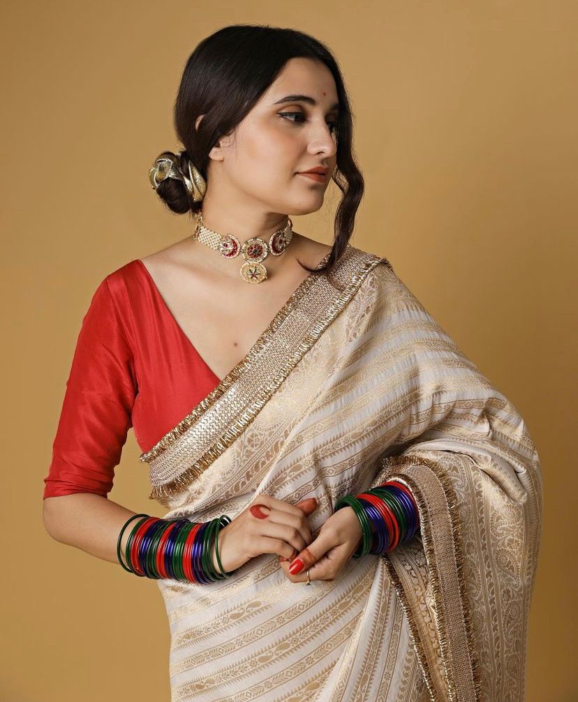 Oﬀ White Aayat Saree