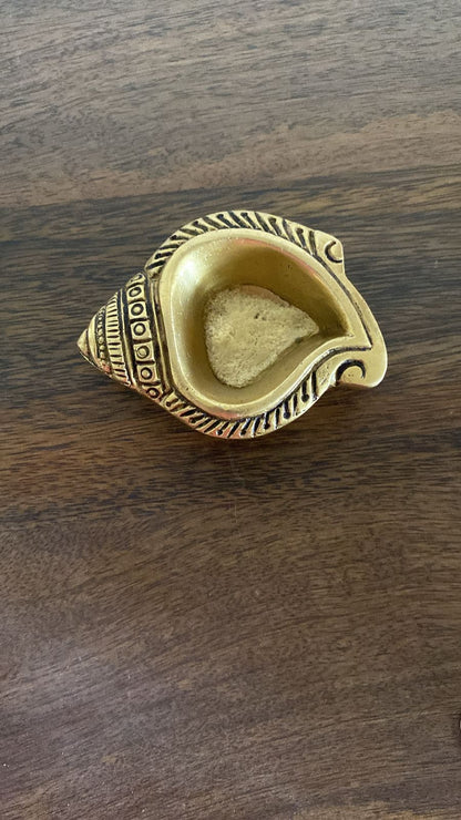 Shankh Brass Diya Gift Box (Set of 4)