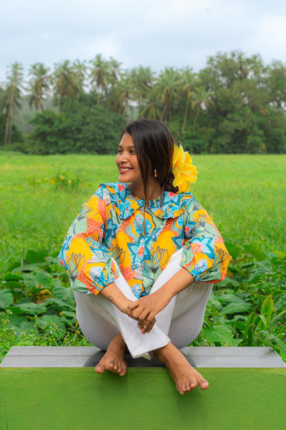 Picnic Date Blooming Love Cotton Collared Top