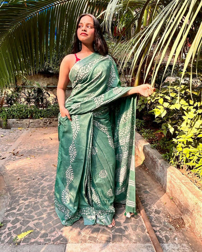 Green field Mul Cotton Ready-To-Wear Pocket Saree