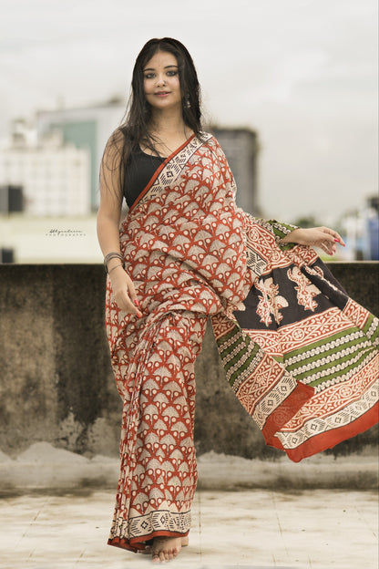 Chilgoza Bagru Mul Cotton Saree