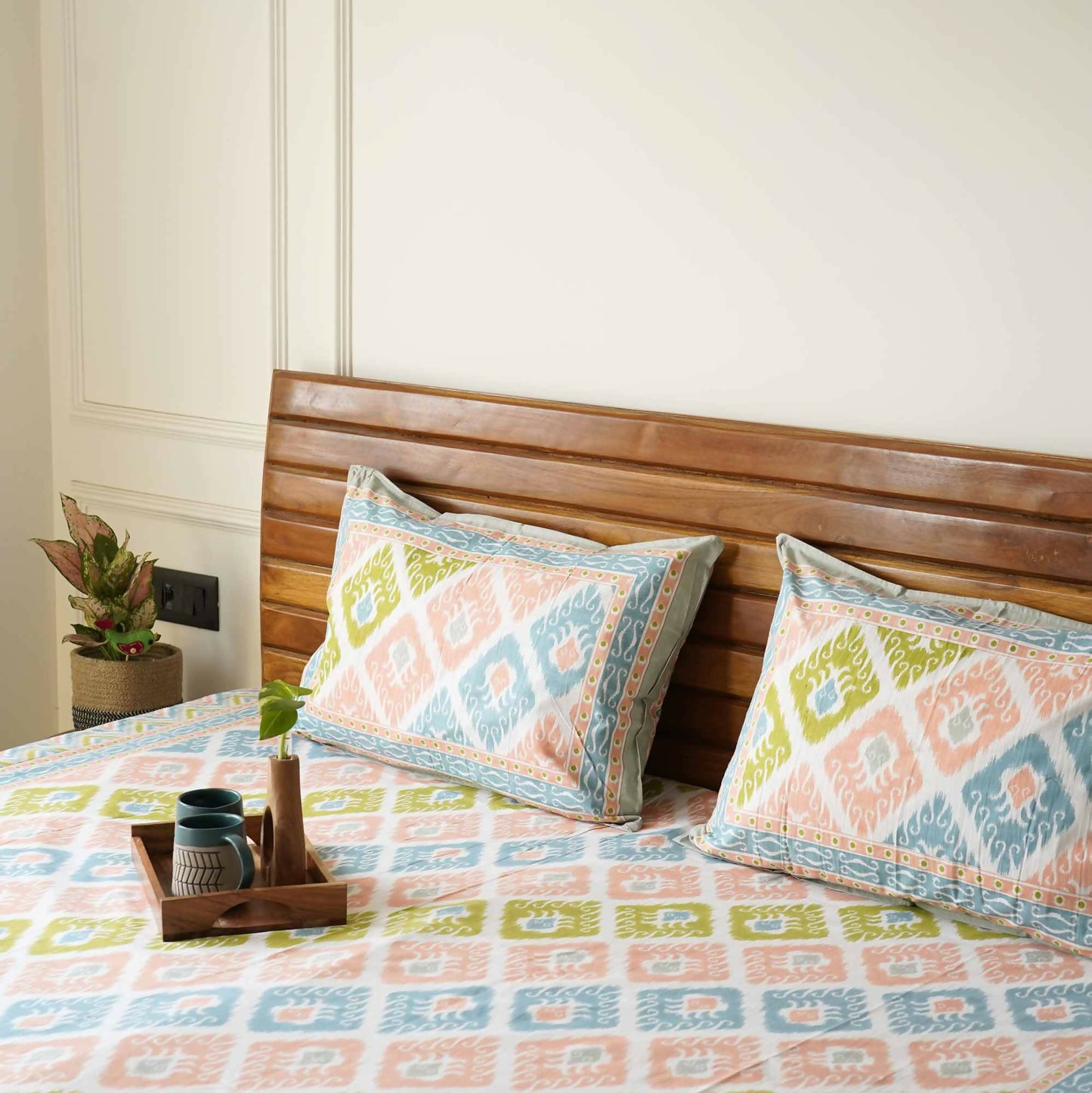 Ikkat Pastel - Bedsheet (90x108 Inches)