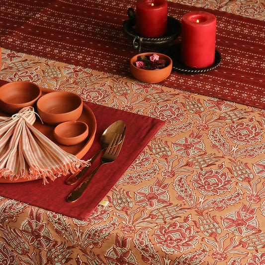 Sweet Onion Round Wipeable & Anti-slip Tablecover